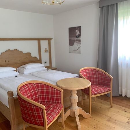 Villa Flora Mountain Lodges Сан Касиано Екстериор снимка