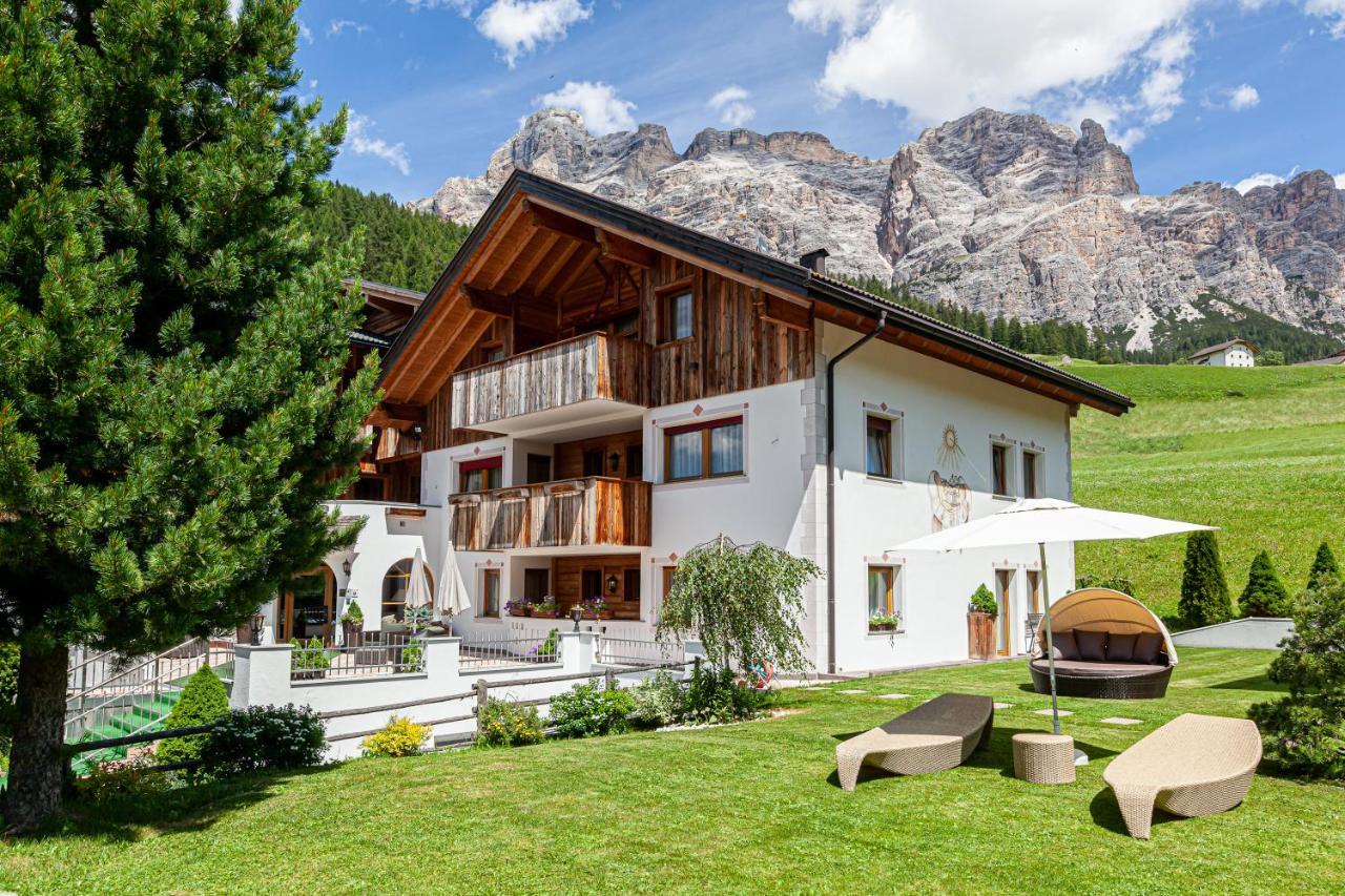 Villa Flora Mountain Lodges Сан Касиано Екстериор снимка