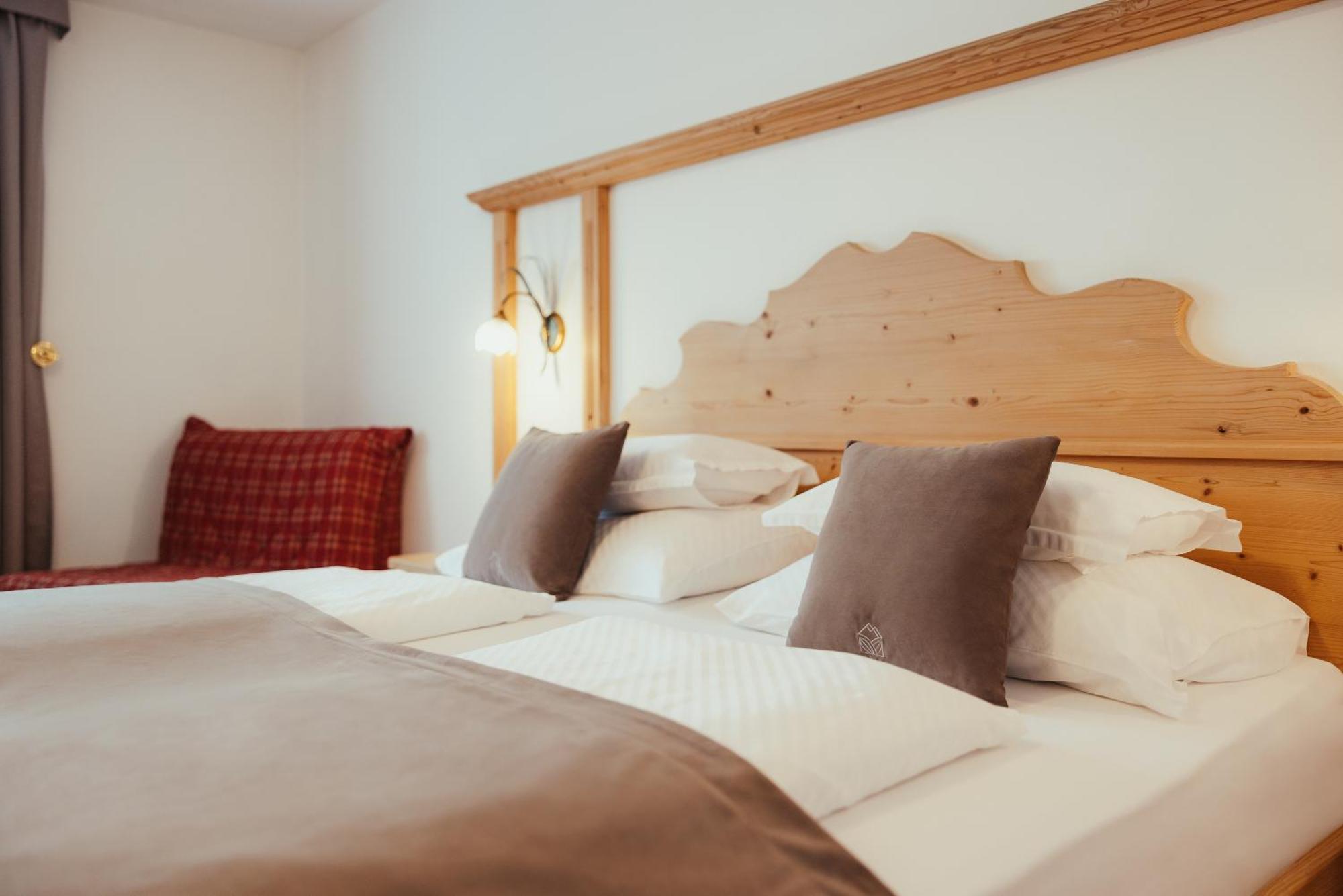 Villa Flora Mountain Lodges Сан Касиано Екстериор снимка
