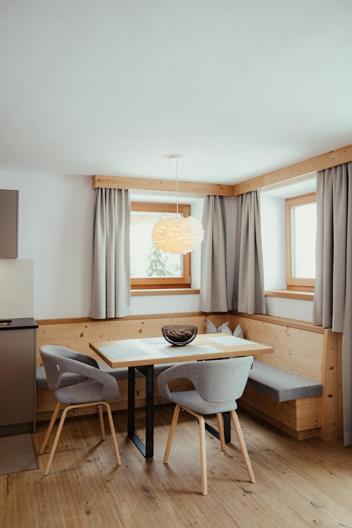 Villa Flora Mountain Lodges Сан Касиано Екстериор снимка