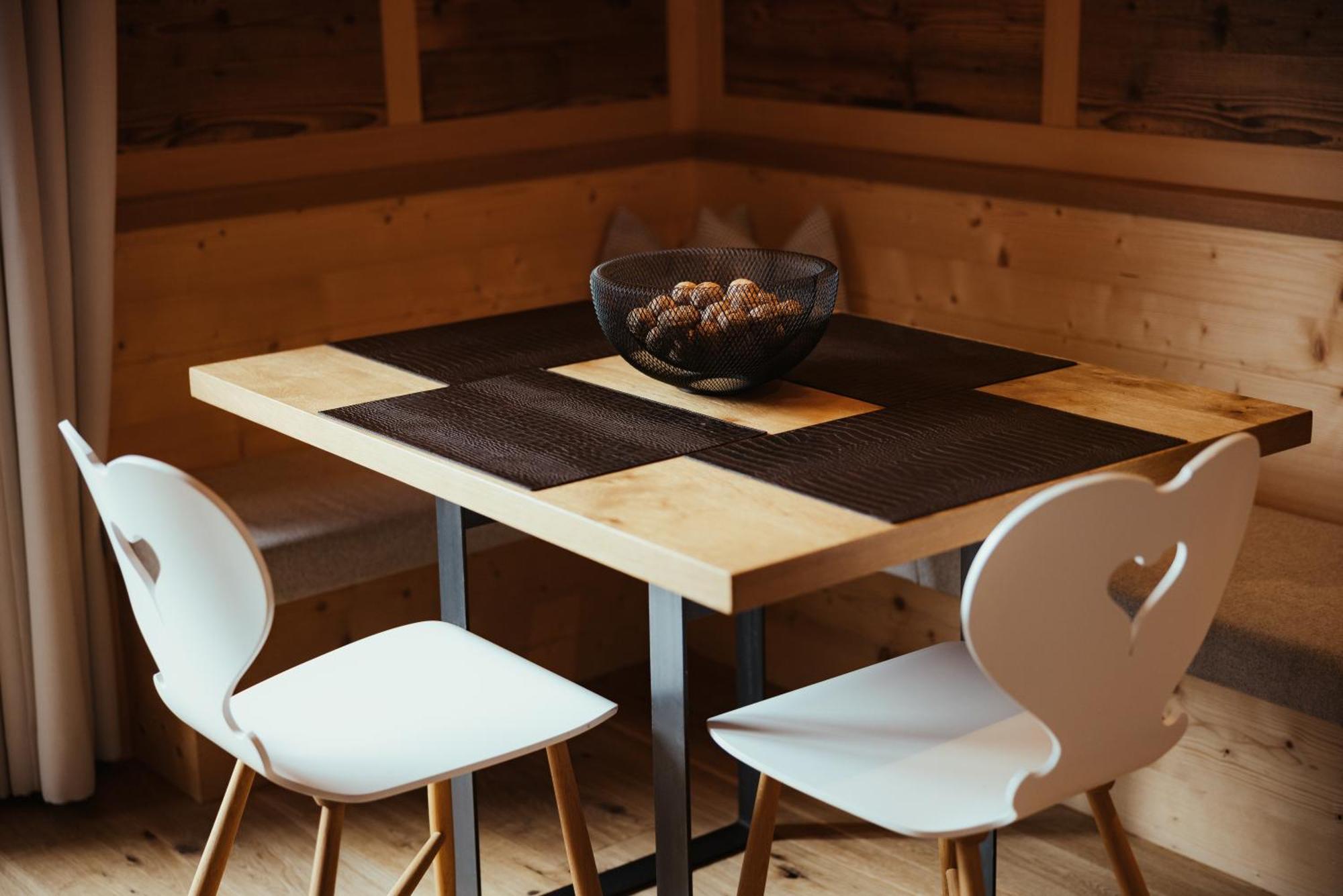 Villa Flora Mountain Lodges Сан Касиано Екстериор снимка