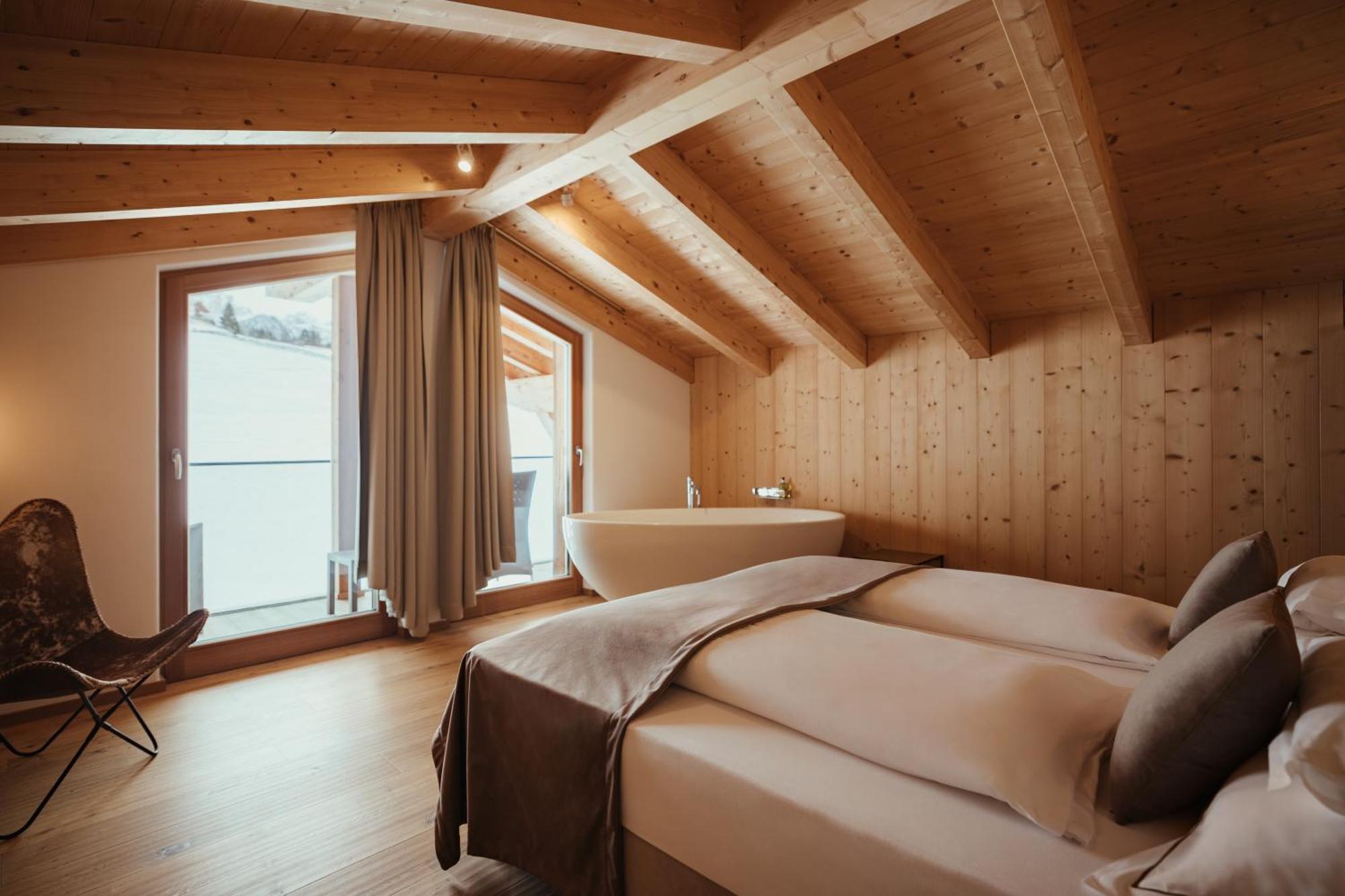 Villa Flora Mountain Lodges Сан Касиано Екстериор снимка
