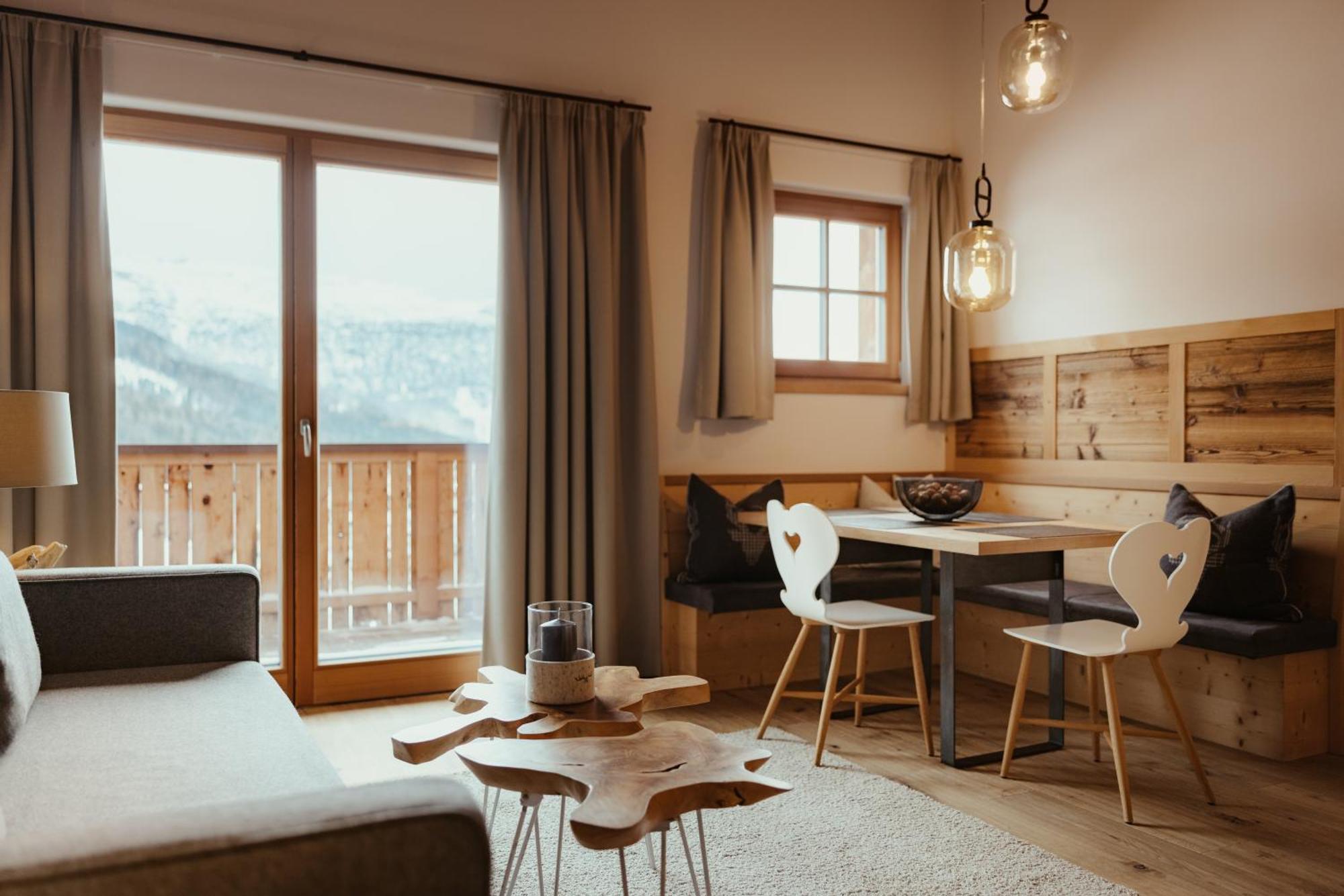 Villa Flora Mountain Lodges Сан Касиано Екстериор снимка