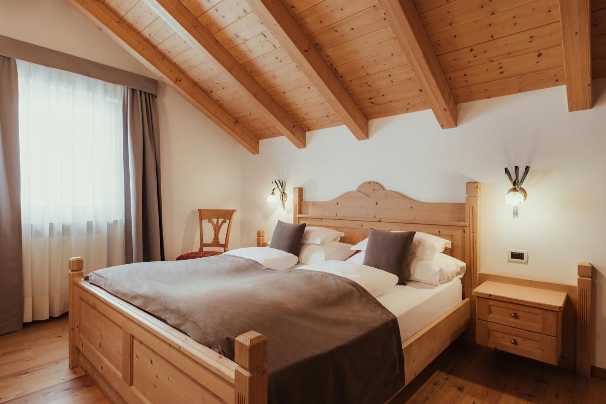 Villa Flora Mountain Lodges Сан Касиано Екстериор снимка