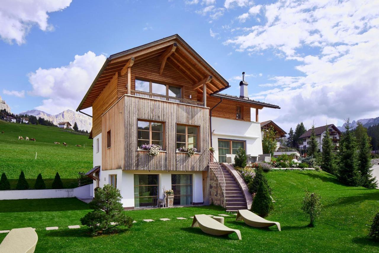 Villa Flora Mountain Lodges Сан Касиано Екстериор снимка